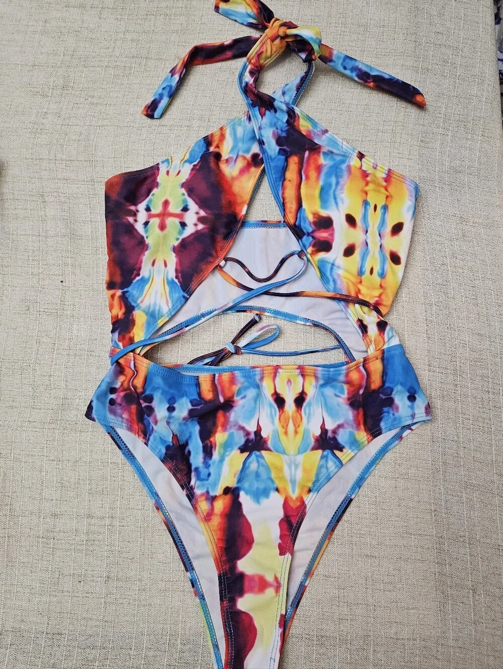 Girls' Multicolor Tie-Dye One-Piece Swimsuit with Cutout -Shein